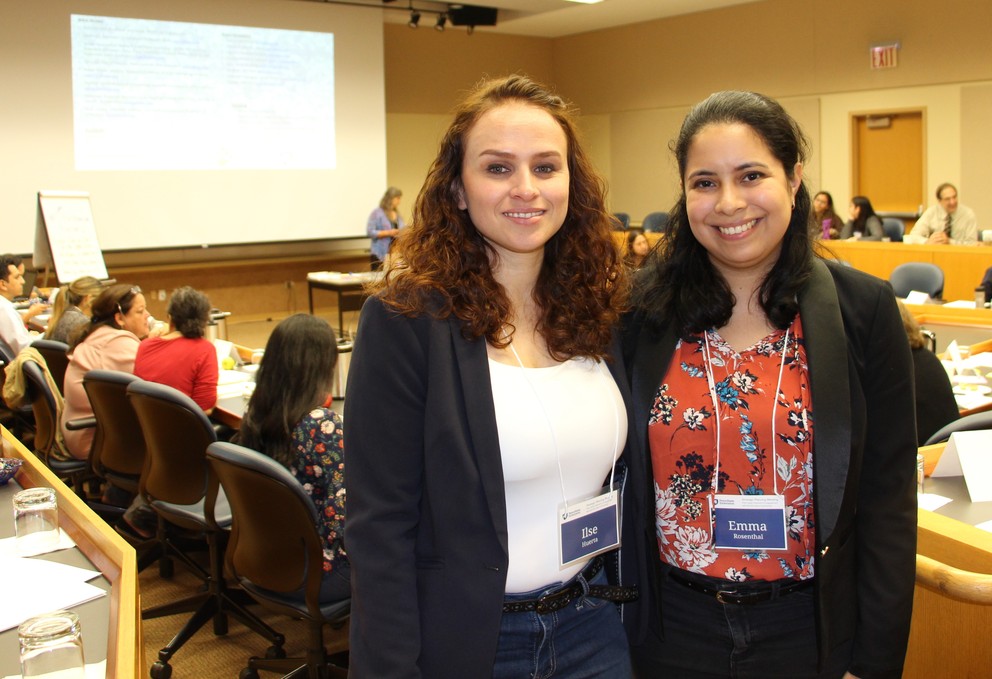 La recientemente formada Red de Agricultura Latinx es fruto de un proyecto liderado por Ilse Huerta (izquierda) candidata doctoral en agricultura y extensión agrícola, y Emma Rosenthal, candidata doctoral en fitopatología. (Cortesía Universidad de Penn State)