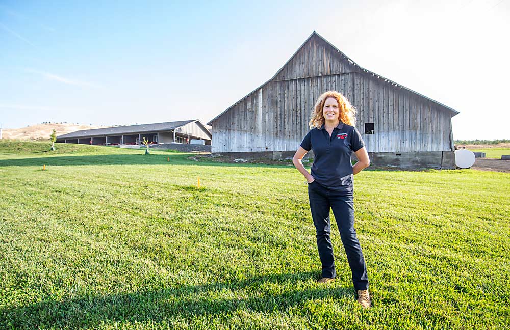 Brenda Thomas, presidenta de Orchard View Inc., insistió en una actitud positiva que comenzara con el liderazgo para cumplir con los requisitos agrícolas de Oregón durante la pandemia. (TJ Mullinax/Good Fruit Grower)