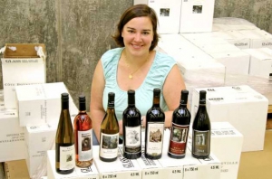 Kerry Shiels began as Côte Bonneville’s winemaker in 2009, after getting her master’s from the University of California, Davis, and working harvests for five different wineries in California, Australia, and Argentina. by Melissa Hansen/Good Fruit Grower 