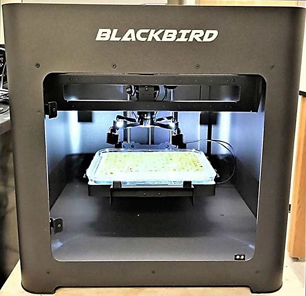 The Blackbird phenotyping robot developed by the VitisGen project images leaf disks inoculated with powdery mildew spores, allowing researchers to quickly and accurately characterize powdery mildew resistance in grape breeding lines. (Courtesy Cornell University)