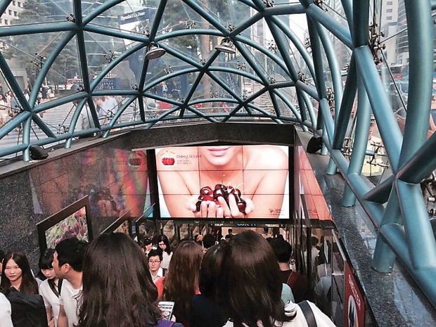 Video and images of Northwest cherries were displayed last summer in the month of July at Gangnam Station in Seoul, South Korea, where more than 400,000 commuters pass daily. (Northwest Cherry Growers)