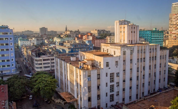 Havana’s architecture is a fascinating blend of elegant mansions and hotels, many now in decay but a few restored to their glory, and Soviet-style masses of concrete offices and housing, with few new buildings that are noteworthy. Apart from some notable exceptions, this is a country where significant investment has been on hold for two generations. (O. Casey Corr/Good Fruit Grower)