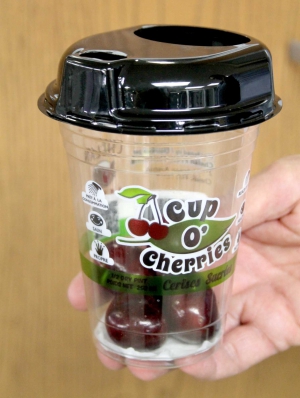 Chelan Fresh Marketing's new snack package Cup o'Cherries. (Geraldine Warner/Good Fruit Grower)