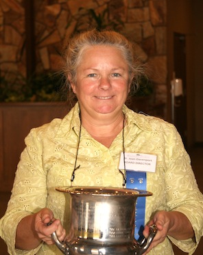 Dr. Joan Davenport, Washington State University soil scientist, was recognized for her years of service to the Washington grape industry by receiving the Walter Clore Industry Service award.