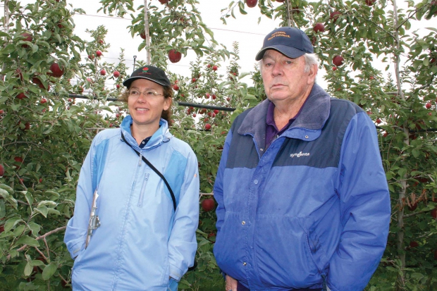 Fred Valentine has always been extremely supportive of WSU’s apple breeding program and attended all the field days, says breeder Kate Evans. (Geraldine Warner/Good Fruit Grower)