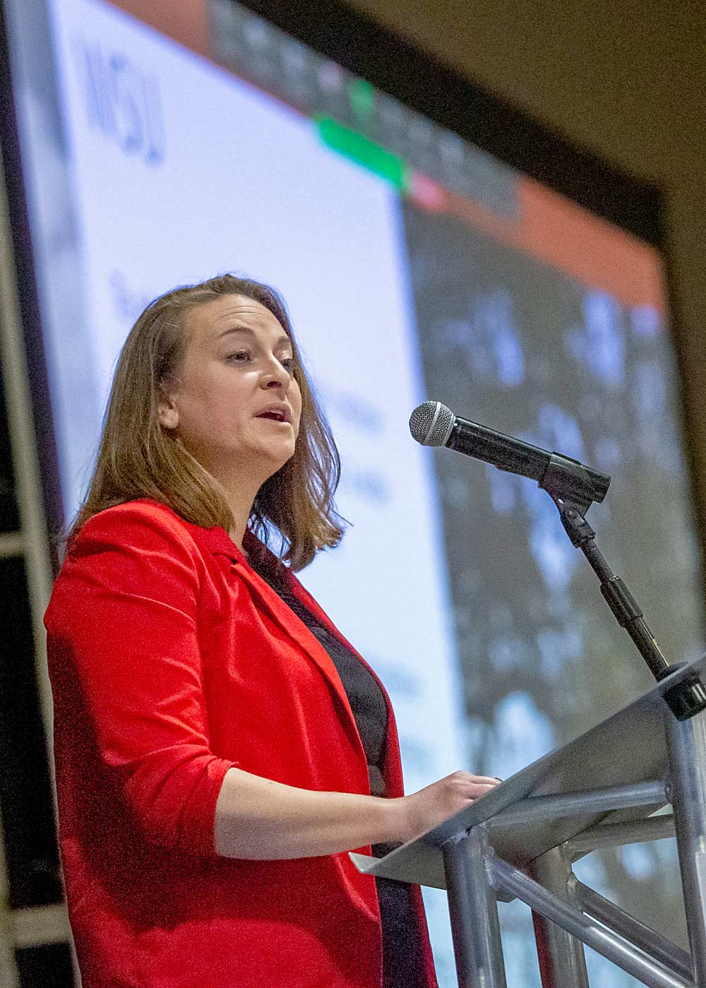 Jean Dodson Peterson, chair of the new viticulture and enology department at Washington State University-Tri-Cities, updates the industry on educational needs and goals for the department’s Wine Science Center. (Ross Courtney/Good Fruit Grower)