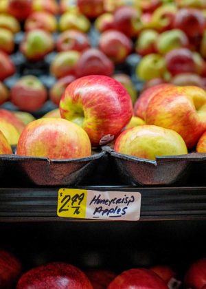 Honeycrisp apples have long set the standard for what consumers are willing to pay for a really good apple. That has inspired fruit companies to invest in developing their own premium varieties, but Honeycrisp price declines may now have a ripple effect throughout the industry.  (TJ Mullinax/Good Fruit Grower)