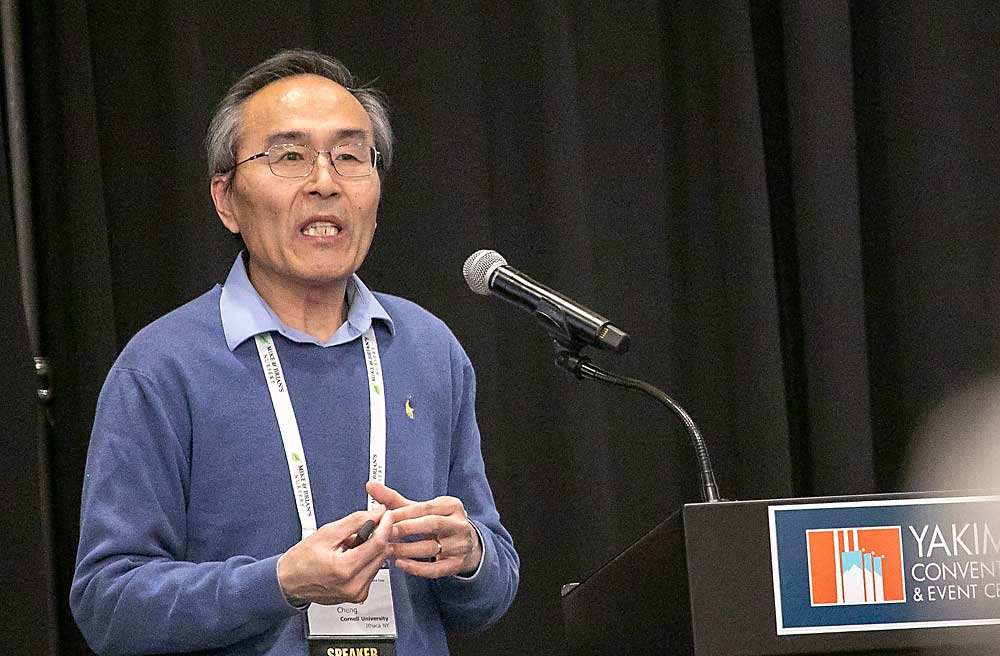 Lailiang Cheng, a horticulture professor at Cornell University, speaks about the complexity of nutrient management for Honeycrisp. (TJ Mullinax/Good Fruit Grower)