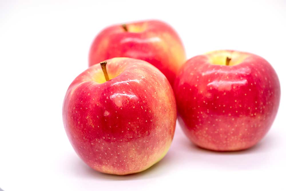 WA 64, a cross between Honeycrisp and Cripps Pink, is the latest release from Washington State University's apple breeding program.  (TJ Mullinax/Good Fruit Producer)